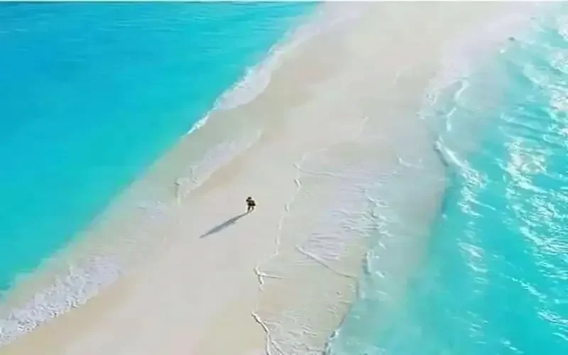 White Island sandbar Sharm el-Sheikh — turquoise lagoon boat trip from the Red Sea coast